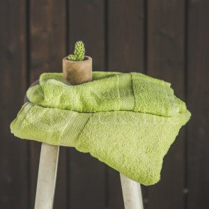 Bamboo fibre terry bath towel green